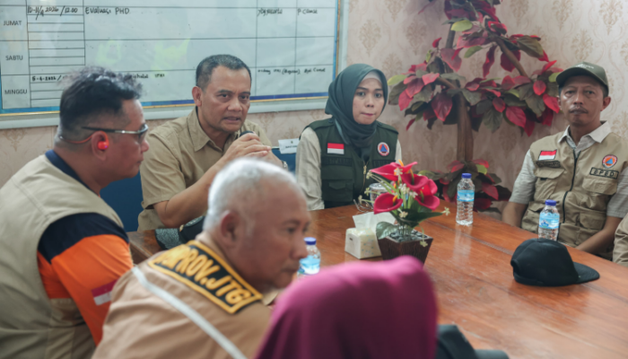 Gubernur Jateng Rapat Koordinasi Tangani Banjir Di Demak