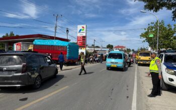 Antrian BBM Picu Kemacetan, Polres Majene Terjunkan Personel ke Lapangan