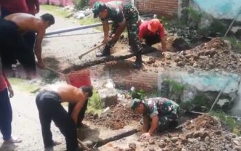 Atasi Krisis Air Bersih, Babinsa Wonorejo dan Warga Gotong Royong Pasang Pipa di Dusun Sumbergentong