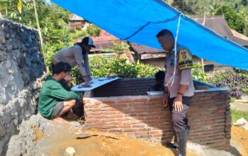 Bhabinkamtibmas Polsek Mambi Aktif Sambangi Warga, Perkuat Keamanan dan Kedekatan di Desa Mehalaan Barat