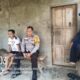 Bhabinkamtibmas Polsek Mamasa Aktif Sambangi Warga, Pererat Silaturahmi dan Jaga Kamtibmas