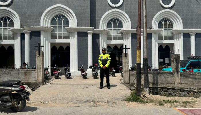 Patroli Minggu Pagi di Mamasa, Sat Lantas Hadir Jaga Kelancaran Ibadah dan Lalu Lintas