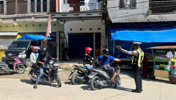 Unit Kamsel Polres Mamasa Gencarkan Sosialisasi Tertib Lalu Lintas Demi Tekan Angka Pelanggaran