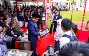 Kapolda Sulbar Hadiri Upacara Hardiknas, Tegaskan Komitmen Wujudkan Pendidikan Bermutu