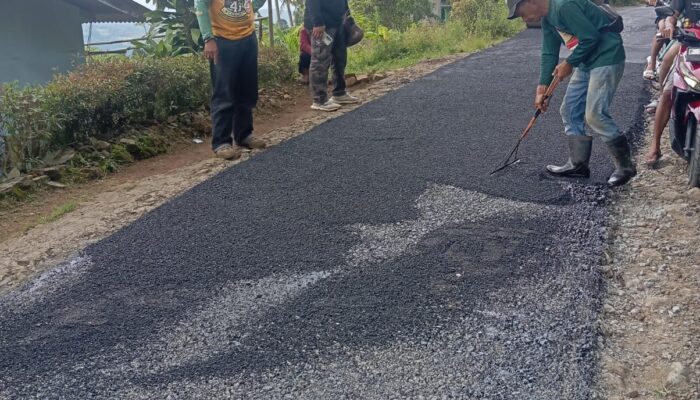 Proyek Jalan Lingkungan Desa Neglasari Cibadak Sukabumi Dikerjakan CV. Ikhsan Putra, Pengawas Perkim 