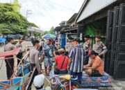 Patroli Jalan Kaki, Samapta Polres Majene Sasar Pusat Keramaian dan Sampaikan Imbauan Kamtibmas