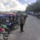 Polsek Mambi Gelar Pengamanan Pasar, Arus Lalu Lintas Terkendali dan Situasi Aman Kondusif