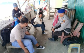 Sat Polairud Polres Pasangkayu Gelar Sambang Dan Patroli Dialogis Di Wilayah Pesisir Pantai