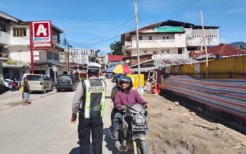 Unit Kamsel Sat Lantas Polres Mamasa Gencarkan Sosialisasi UU Lalu Lintas Demi Tekan Angka Pelanggaran