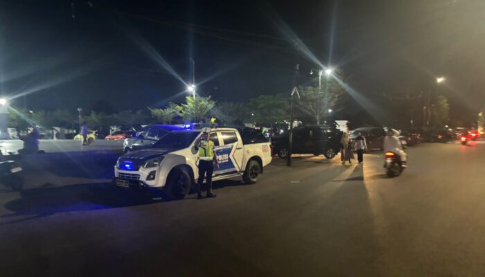 Lampu Biru Menyala, Satlantas Polres Gowa Kawal Aktivitas Malam Pengguna Jalan