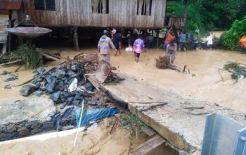 Sungai Meluap di Sumarorong, Empat Rumah Warga Rusak Diterjang Arus