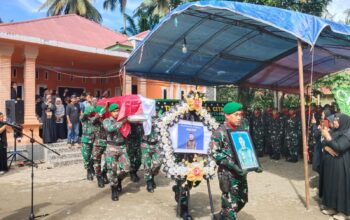 Personel Polsek Pasangkayu Hadiri Pemakaman Militer Kopda Anumerta Jefri