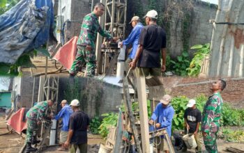 Pastikan Program TNI Manunggal Air Tepat Sasaran, Danramil Rejoso Tinjau Langsung Pengeboran Air di Arjosari