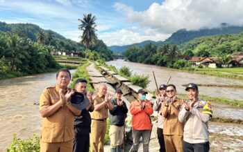 Cuaca Ekstrim Sebabkan Keruntuhan Infrastruktur Jalan di Desa Cibareno: Akses Masyarakat Terputus Total
