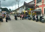 Wujudkan “School Safety”, Polsek Mamasa Gelar Strong Point Pengaturan Lalu Lintas Saat Jam Pulang Sekolah