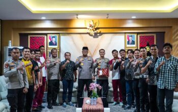 Lepas Tim Sepak Bola Bhayangkara, Kapolda Sulbar: Utamakan Sportivitas, Jaga Nama Baik di Ajang Kapolda CUP Sulsel
