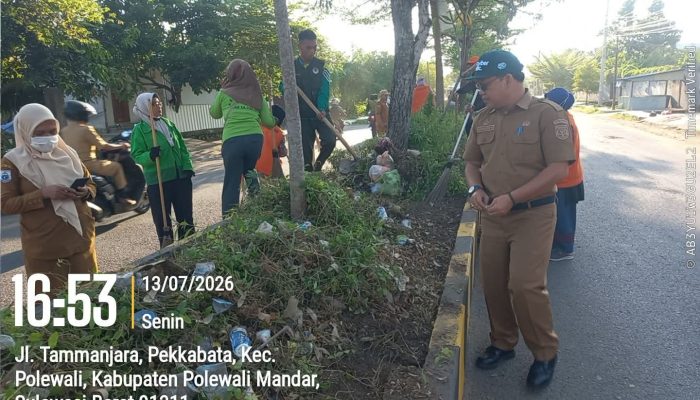 DLHK Polman Terus Benahi Wajah Ibu Kota, Dukung Visi Bupati Wujudkan Polewali Mandar Lebih Baik