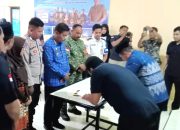 Bhabinkamtibmas Polsek Sendana Perkuat Kehadiran Polri dalam Pembentukan Desa Binaan Imigrasi