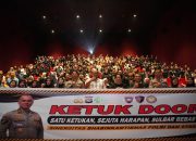 Nobar Film Autopsy Dead Body Can Talk, Kapolda Sulbar Bersama Warga Mamuju, Belajar Mengungkap Kebenaran dari Bukti yang Tak Bersuara