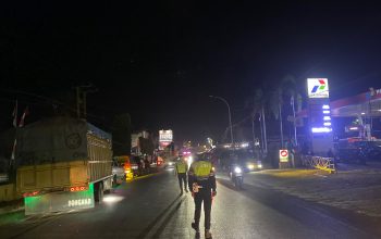 Tekan Gangguan Kamtibmas Malam Hari, Sat Lantas Polres Polman Gelar Blue Light Patrol