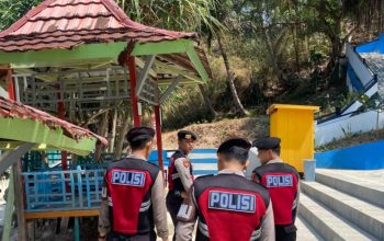 Libur Akhir Pekan, Samapta Polres Majene Patroli di Pantai Dato dan Pantau Munu