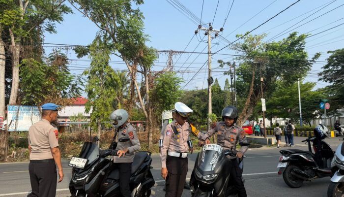 Pastikan Personel Tertib Berlalu Lintas, Propam dan Sat Lantas Polres Polman Gelar Pemeriksaan